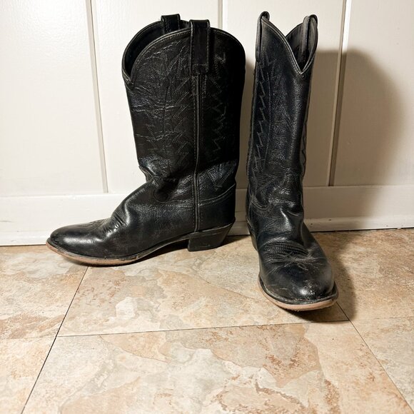 Womens Black Cowboy Boots Size 8 Calf Length Plant Patterned Pointed Toe - Picture 2 of 6